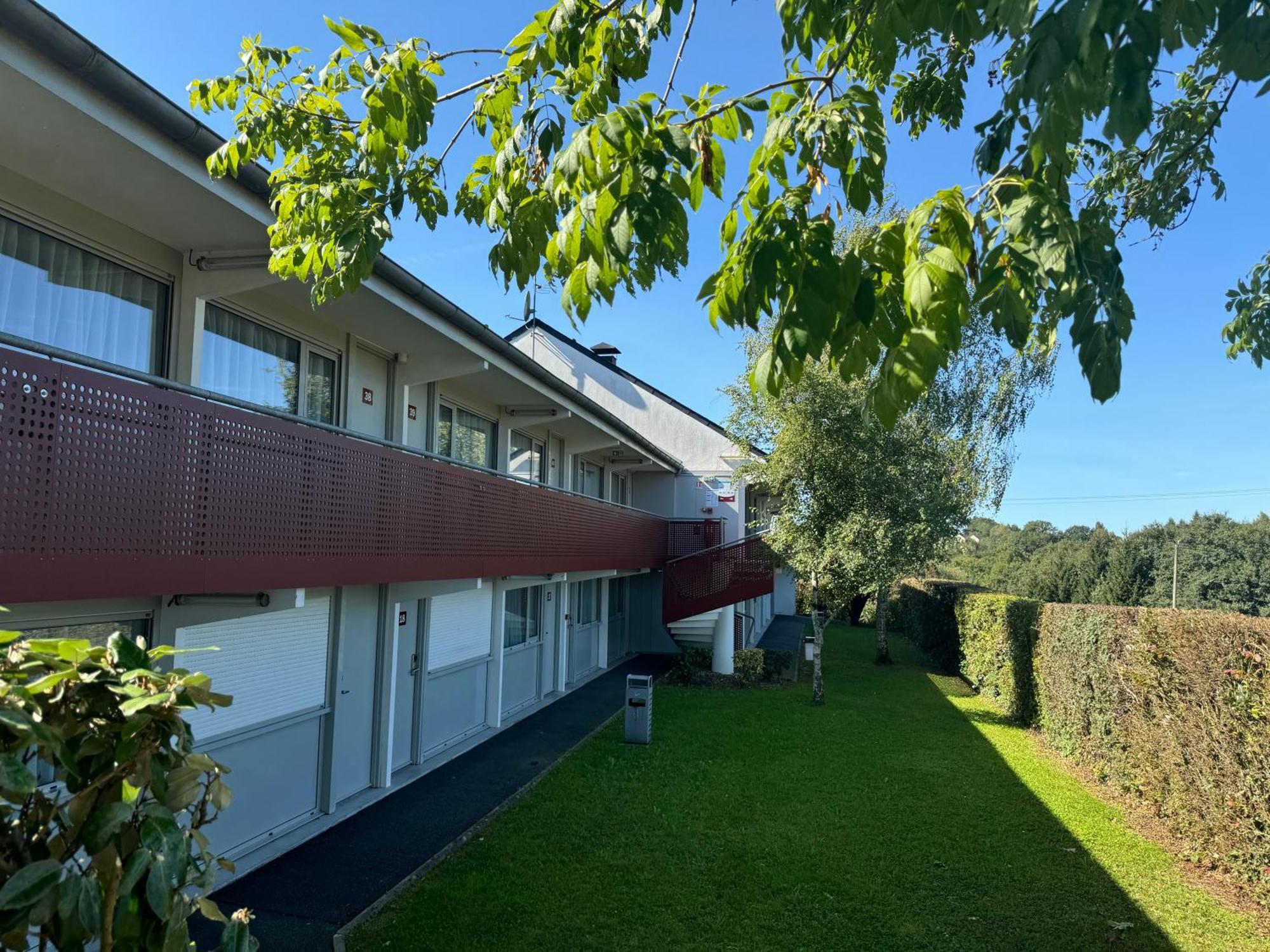 Brit Hotel Mayenne Εξωτερικό φωτογραφία