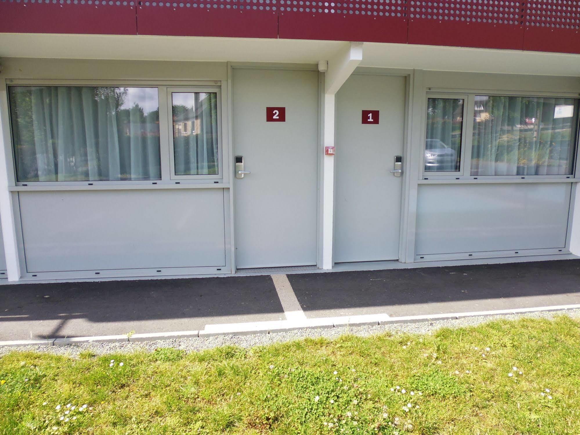 Brit Hotel Mayenne Εξωτερικό φωτογραφία