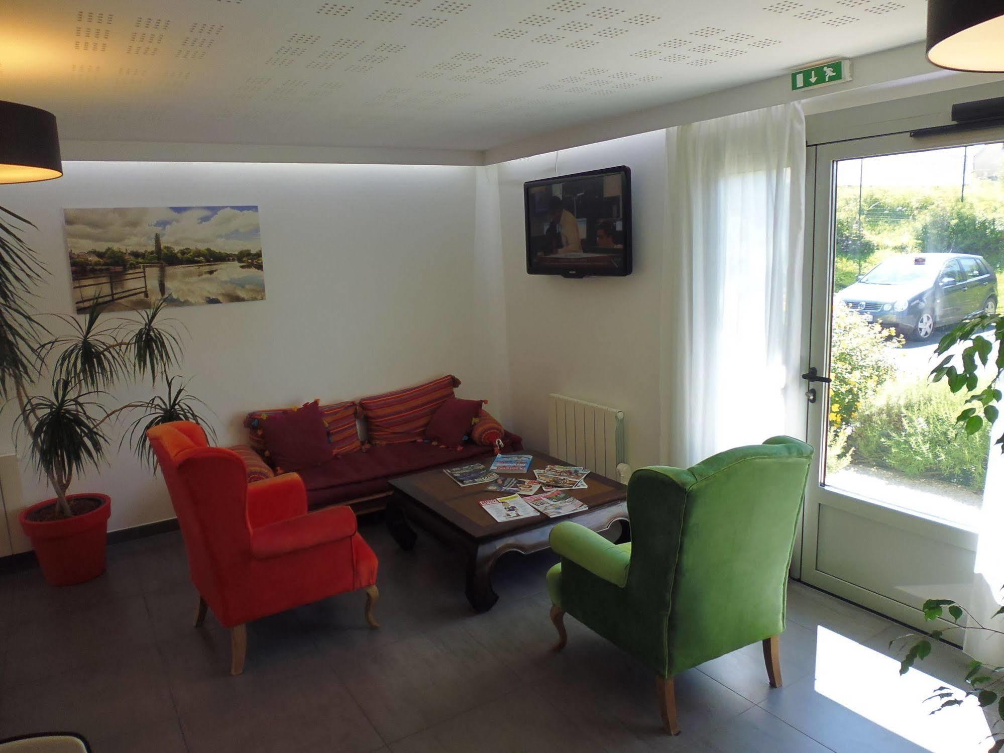 Brit Hotel Mayenne Εξωτερικό φωτογραφία